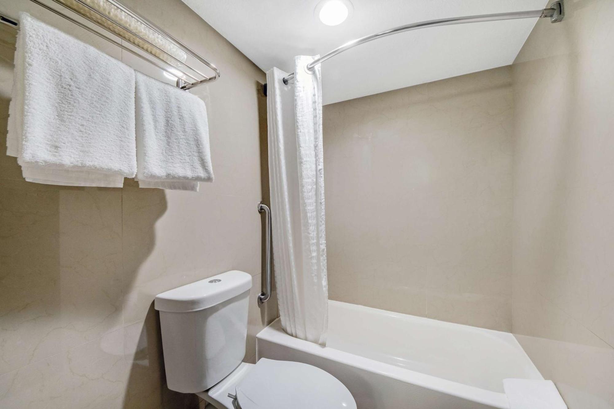Best Western Inn Of Del Rio Bagian luar foto